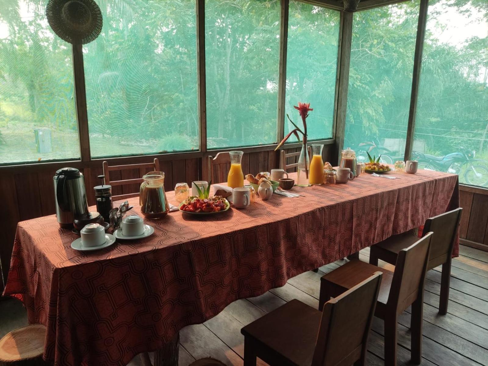Valencia Lake Lodge Πουέρτο Μαλντονάντο Εξωτερικό φωτογραφία